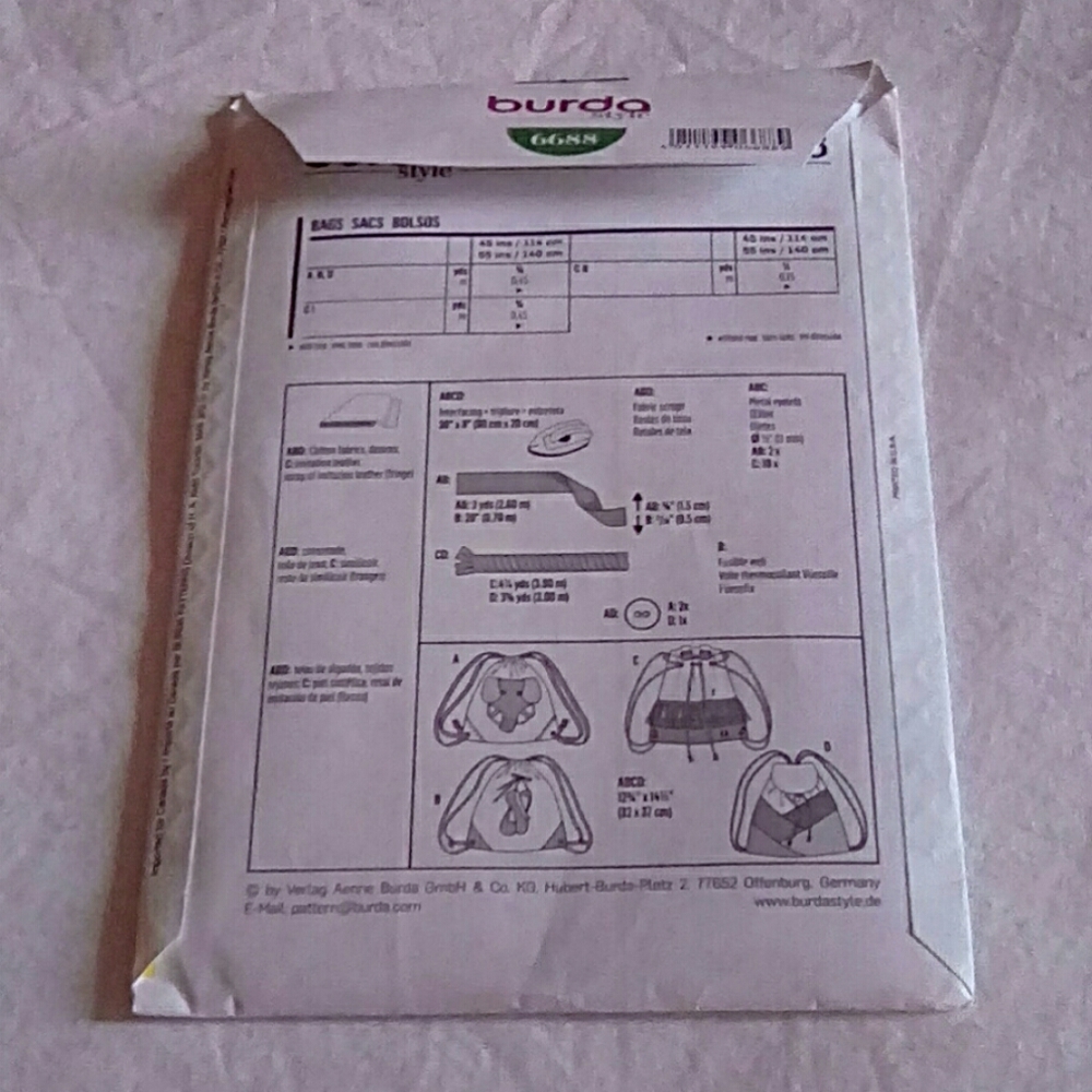 Burda # 6688 Draw string bag in 4 variations - Picture 3 of 3